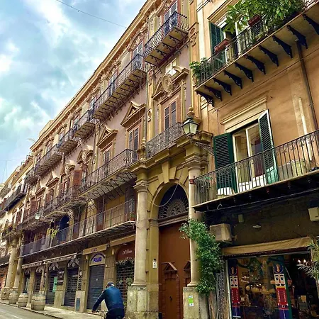 Luxury Palazzo Vannucci * Palermo